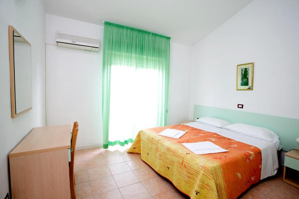 One-Bedroom Apartment Balcony,992836771:JPEG